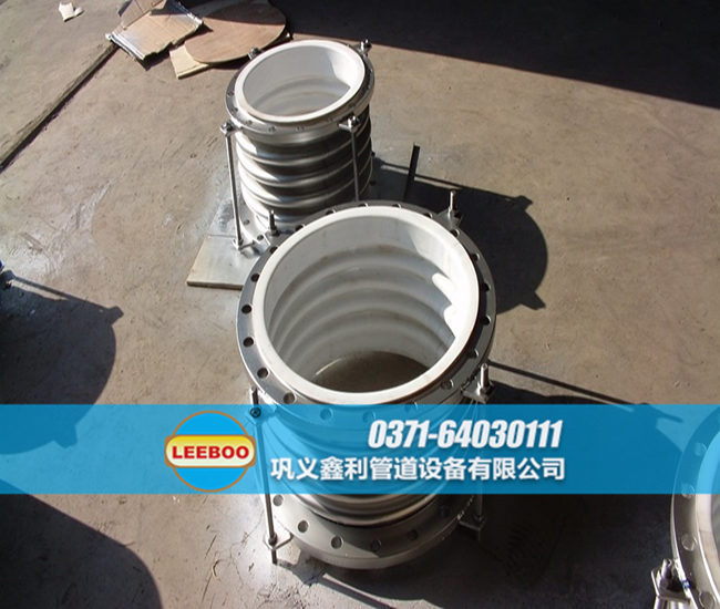 襯四氟不銹鋼<a href=http://m.metrowesthousebuyers.com target=_blank class=infotextkey>補(bǔ)償器</a>